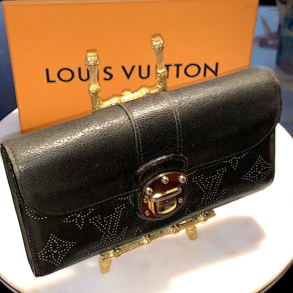 LOUIS VUITTON IRIS MAHIMA AMELIA WALLET OLIVE LEATHER